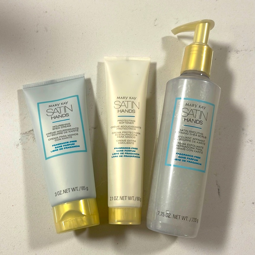 Mary Kay Satin Hands Pampering Set - Brand New